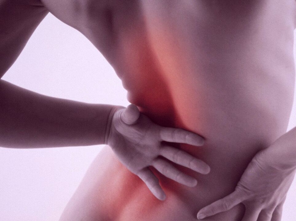 Osteocondrosi della colonna lombare in una donna, manifestata da dolore lombare